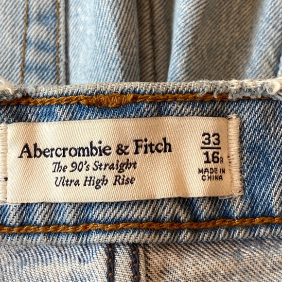 Abercrombie & Fitch The 90's Straight Ultra High Rise distressed 16972 - Picture 11 of 15